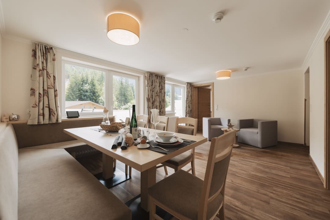 Zimmer Wellness Aparthotel Panorama Alpin