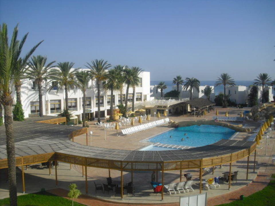 Balkonblick vom Haupthaus Ruspina Beach Resort