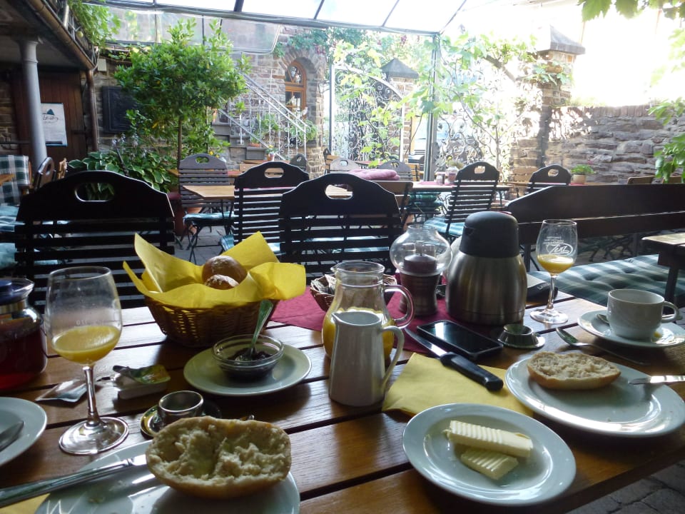 Restaurantterrasse Ferienweingut Gutshof Zenz