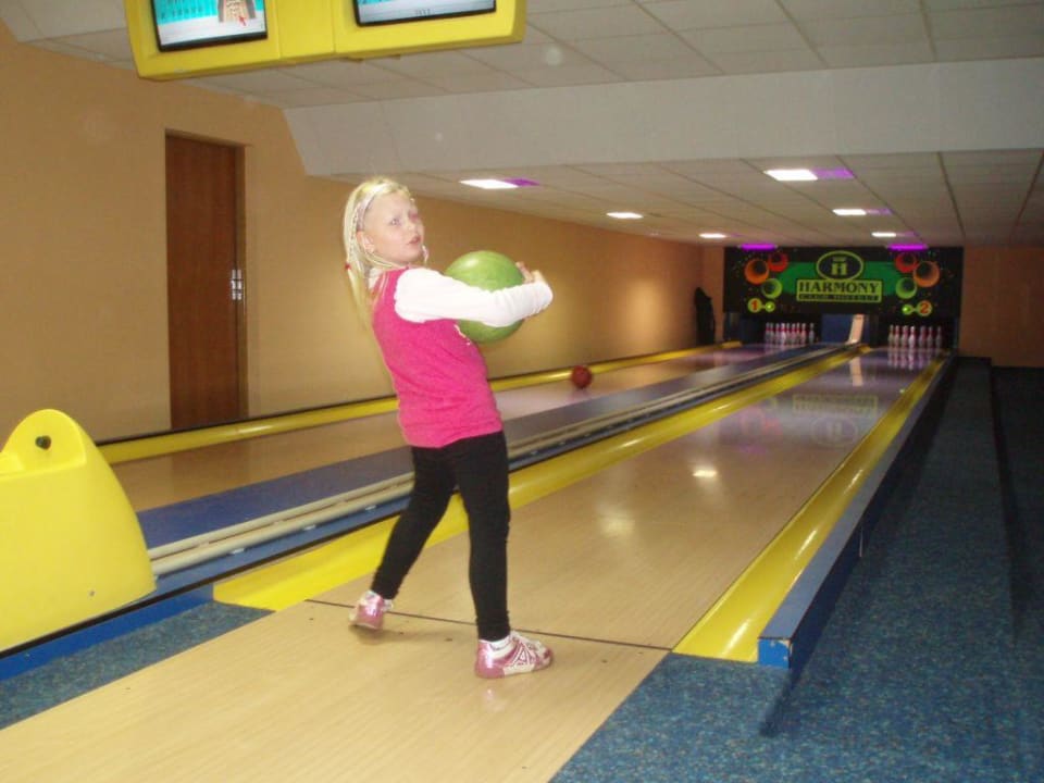Bowling Harmony Club Hotel