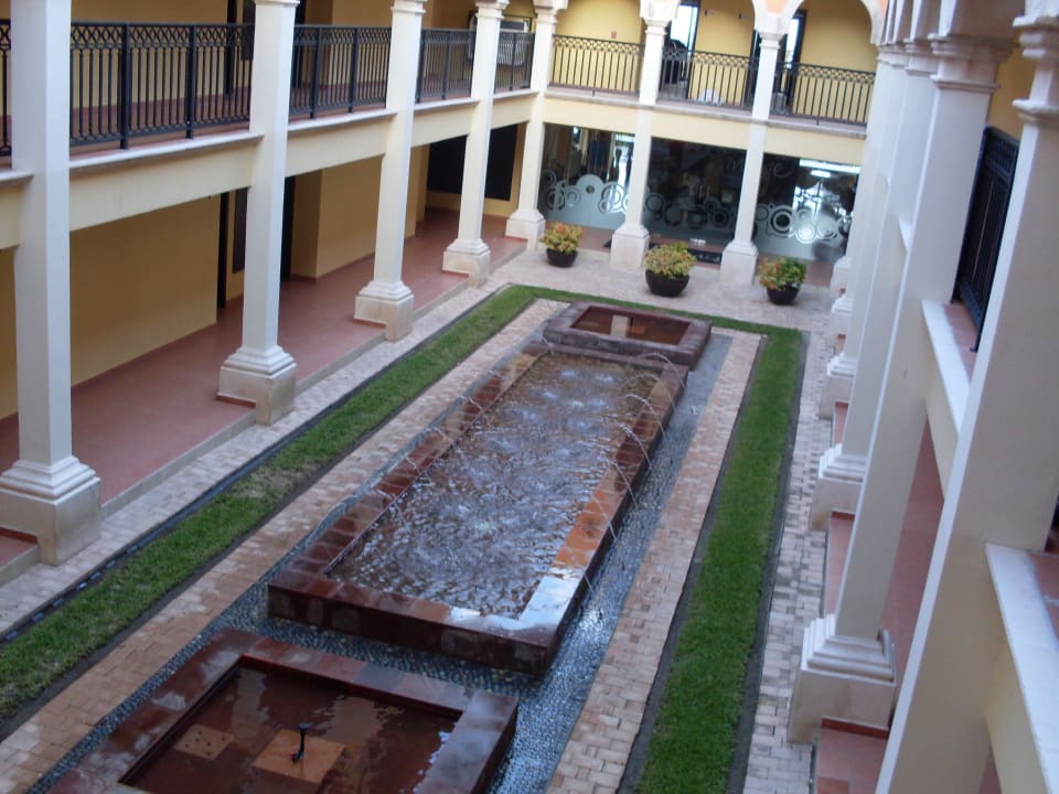 Zwischen den Gebäuden Ocean Coral & Turquesa by H10