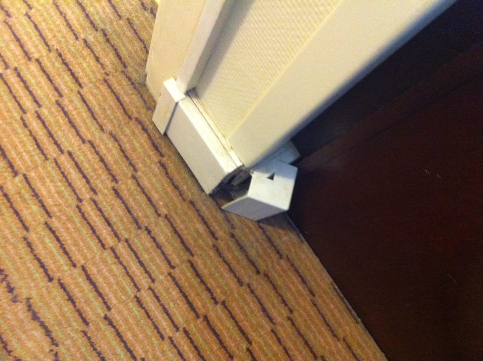 Gaine électrique cassée Mercure Glasgow City Hotel