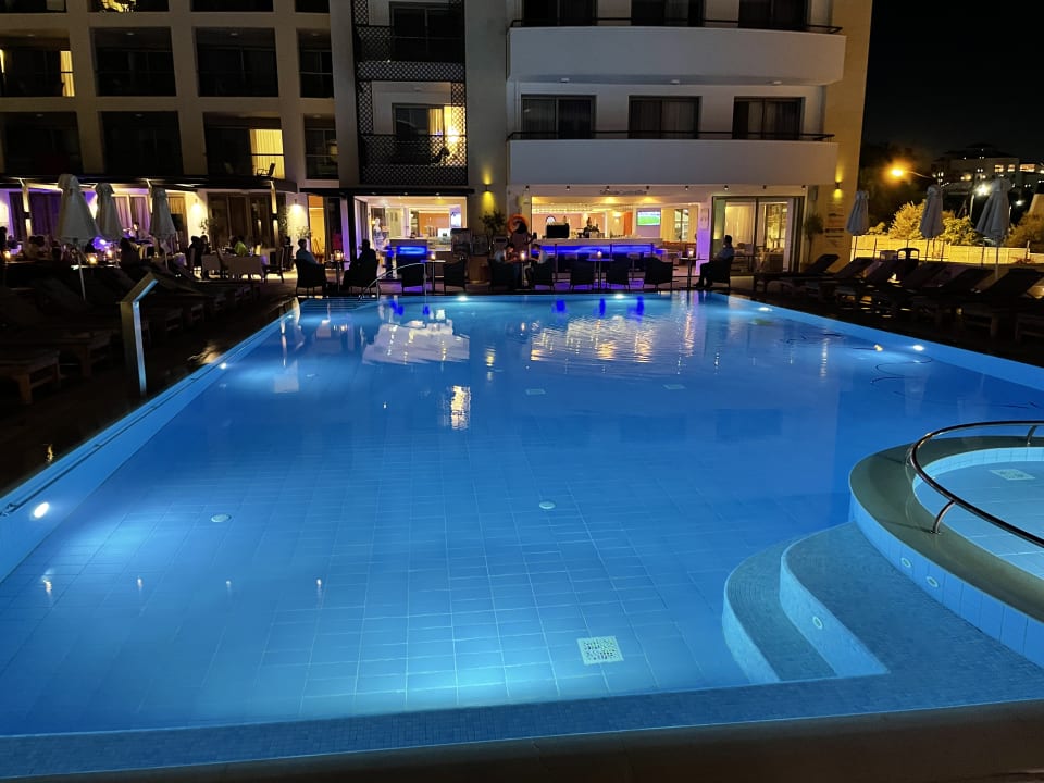 Pool Albatros Spa & Resort Hotel