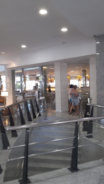 Lobby Bull Escorial & Spa