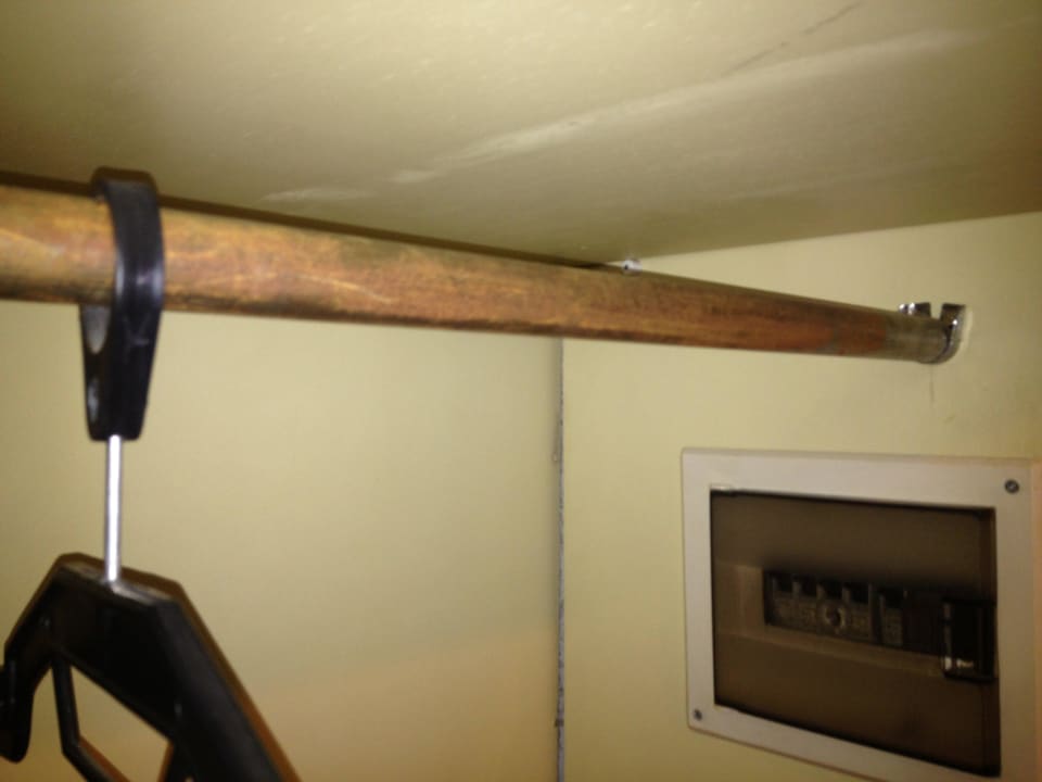 Schrank Senza Sunset Beach Hotel