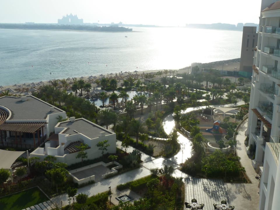 Auf den Erwachsenenpool Waldorf Astoria Dubai Palm Jumeirah