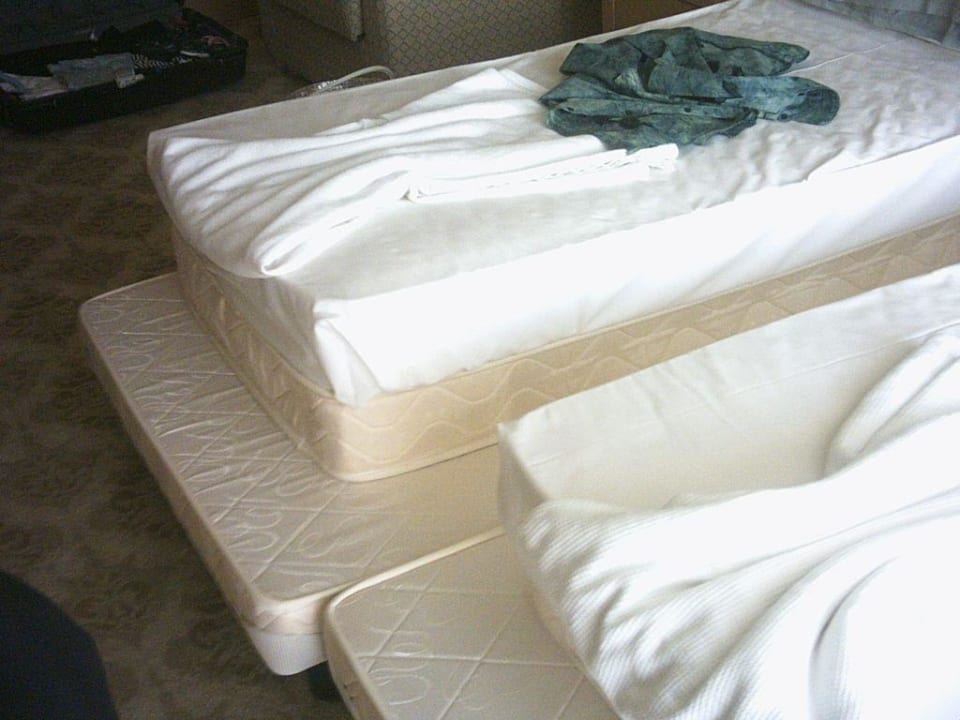 Wassereinbruch im Zimmer bei Regen L'Oceanica Beach Resort