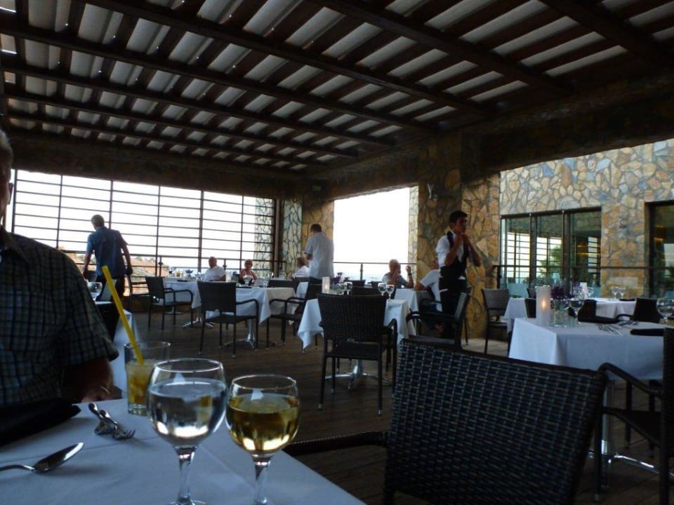 Außenterrasse des Hauptrestaurants TUI BLUE Seno - Adults Only