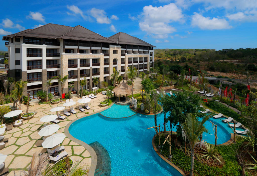 Pool Royal Tulip Springhill Resort