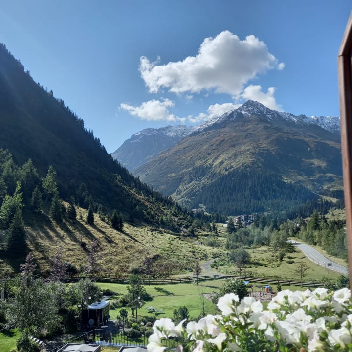 Ausblick Verwöhnhotel Wildspitze