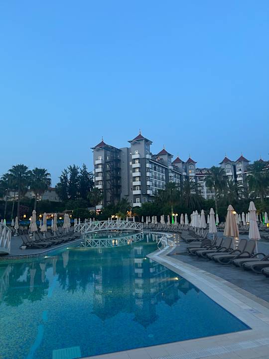 Pool Side Mare Resort & Spa