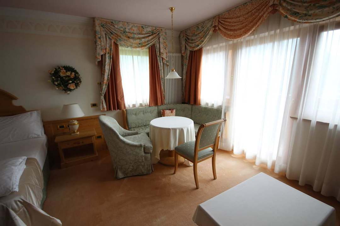 Doppelzimmer 402 Hotel Sassongher