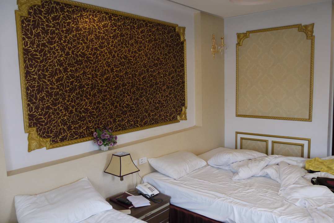 Cramp "suite" room 602 Hotel Thaison Palace