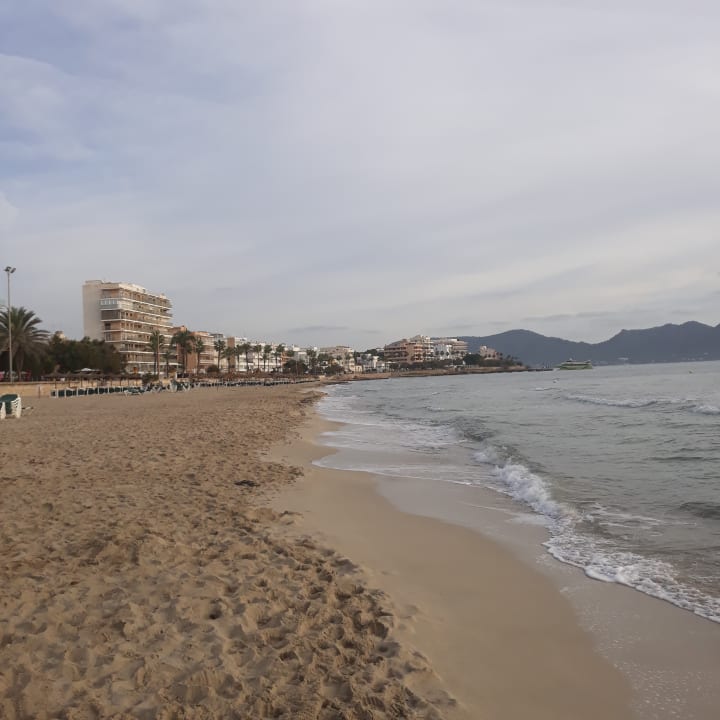 Strand R2 Veronica Beach Hotel