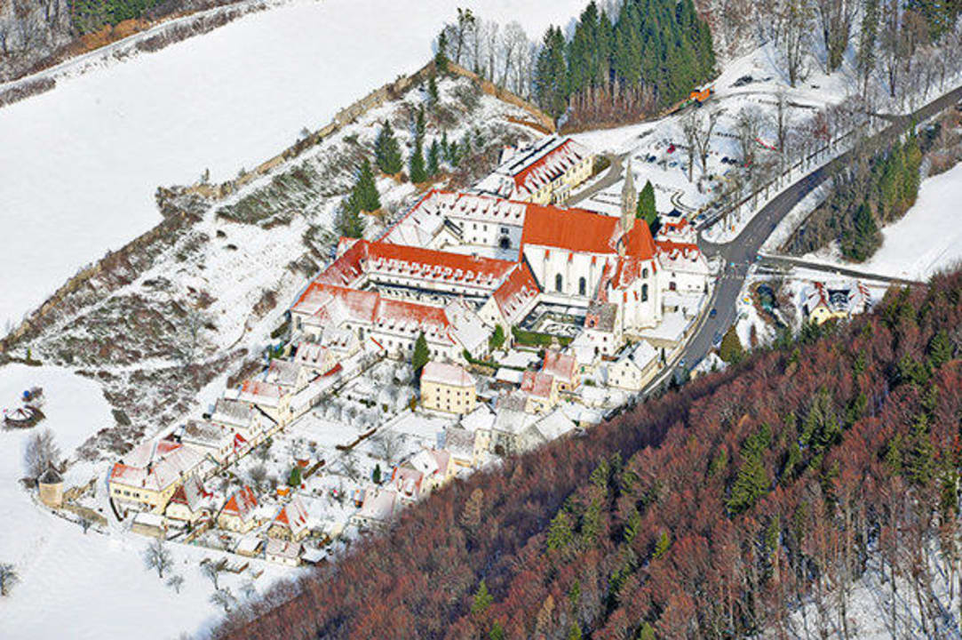 Kartause im Winter Schlosshotel Kartause Gaming