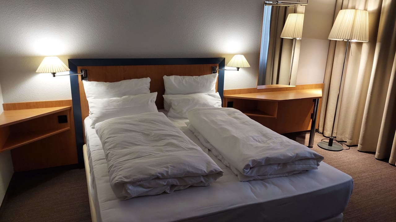 Zimmer NH Frankfurt Airport West
