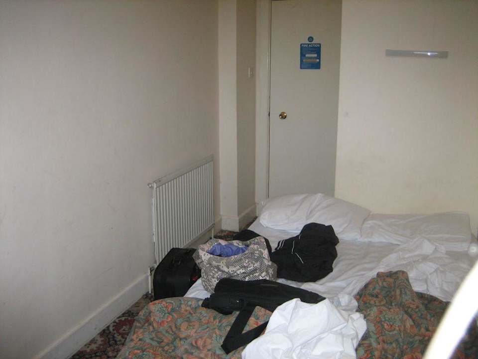 So sieht es dort im Zimmer aus Cromwell International Hotel