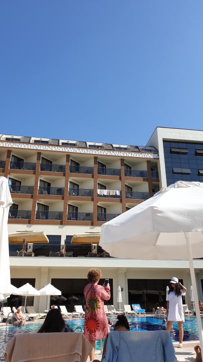 Pool Glamour Resort & Spa