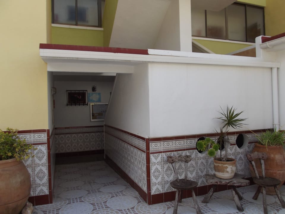 Durchgang zur Reception Hotel Bon Aire