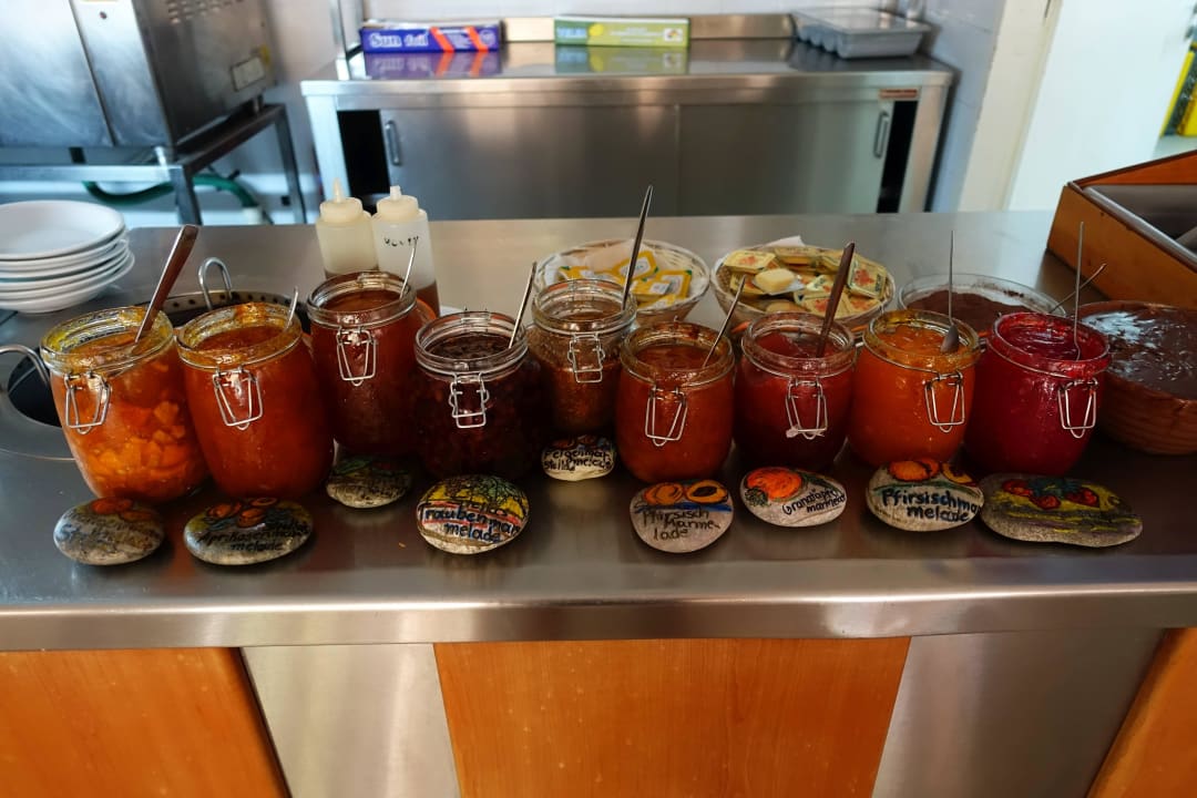 Nicht so gute Marmerladen Ekaterini Hotel