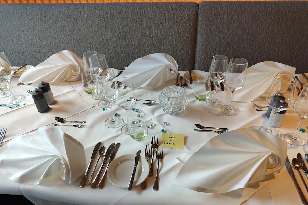 Gastro Hotel Hirschen Horn | Refugium am See