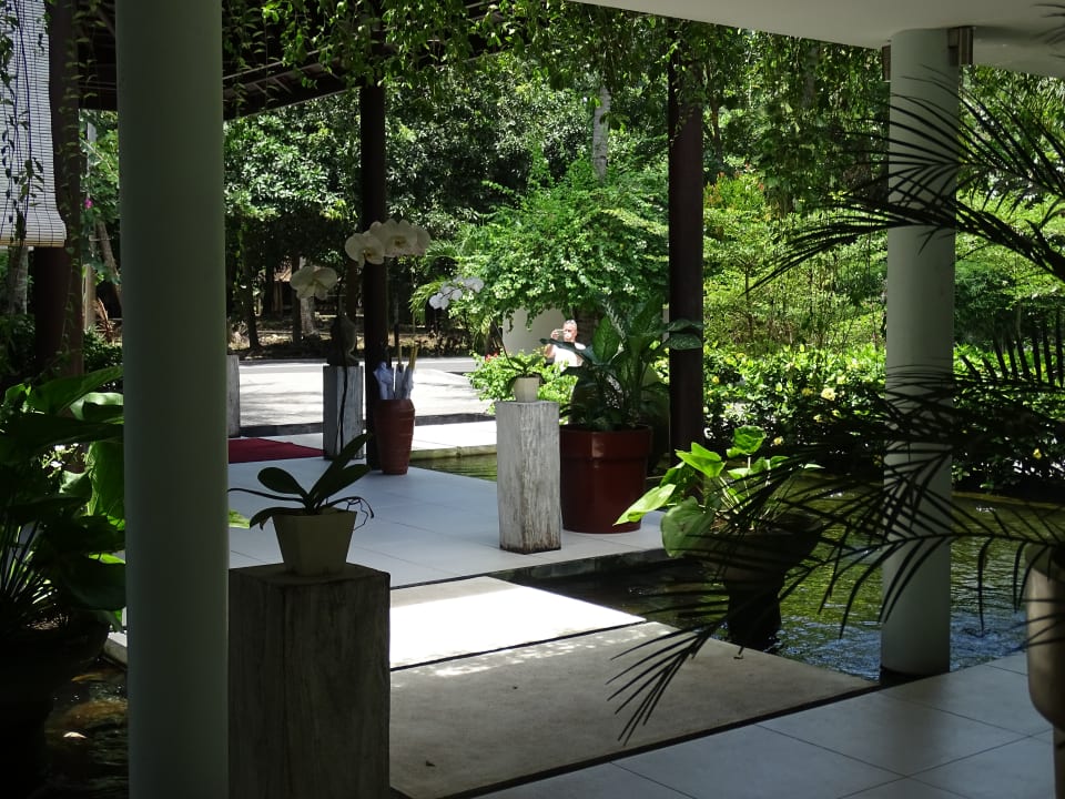 Lobby Living Asia Luxury Resort & Spa