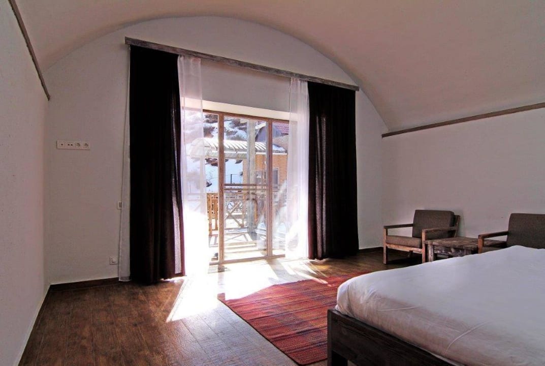 Фото изнутри коттеджа Eco Resort Kara-Bulak