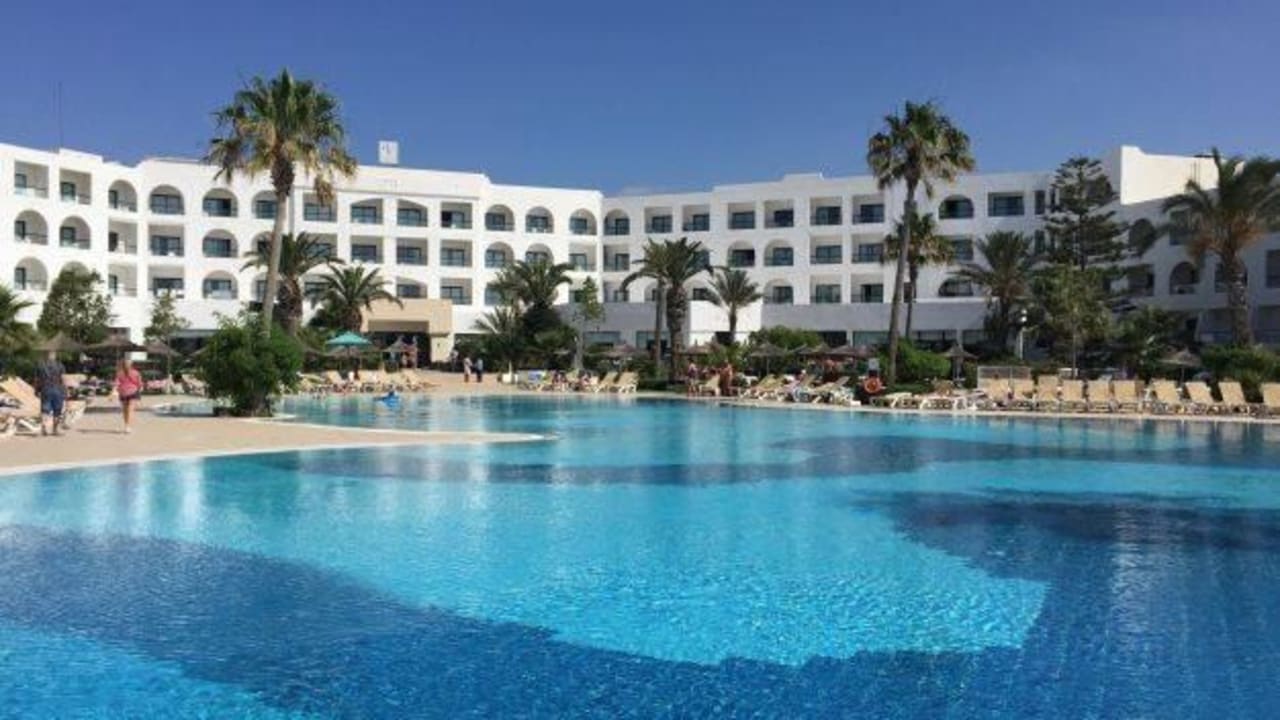 Blick auf Hotel Nozha Beach Resort & Spa