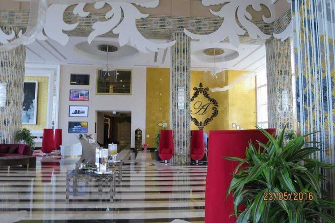 Eingangsbereich Azura Deluxe Resort & Spa Hotel