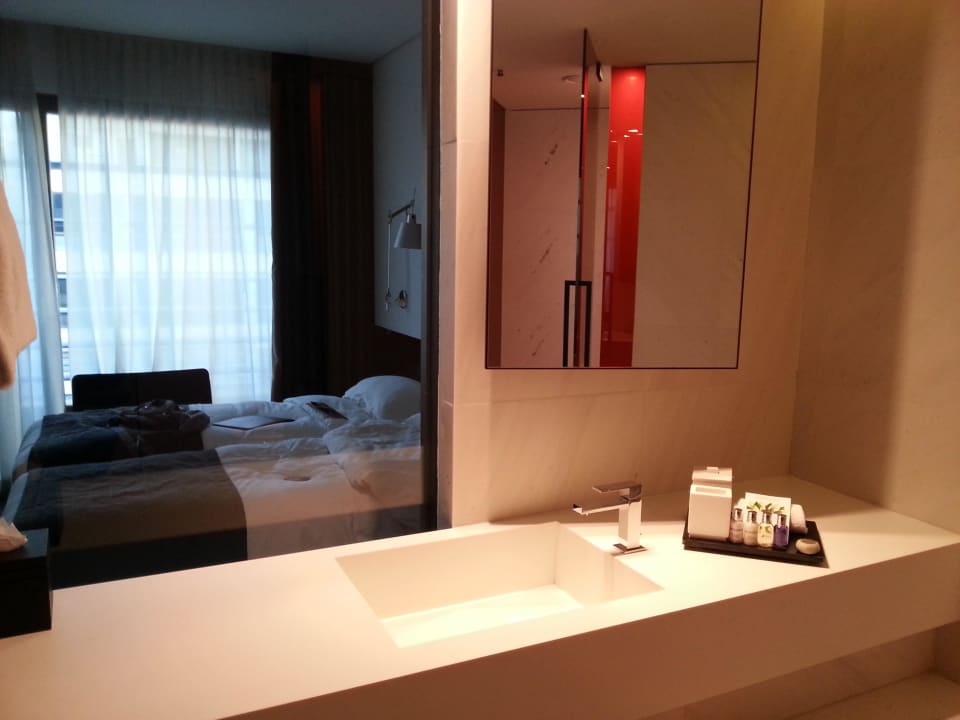 Glaswand vom Bad ins Schlafzimmer Hotel The Met