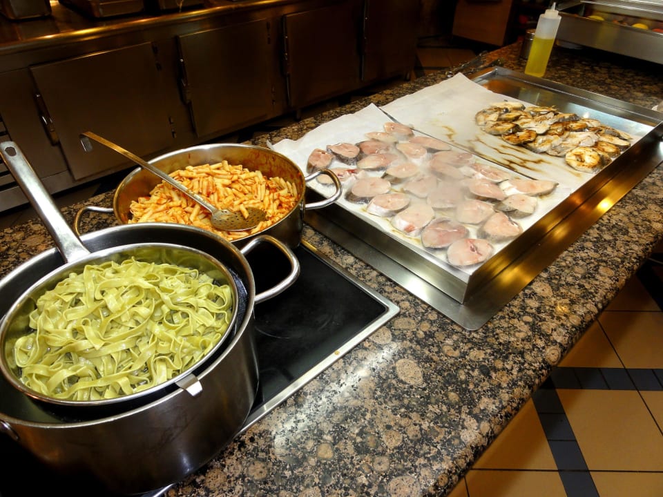 Impressionen vom Büffet Alua Suites Fuerteventura