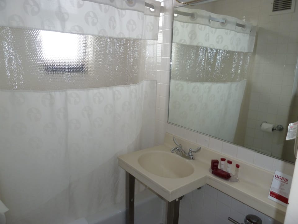 Bad Ramada by Wyndham Jersey City