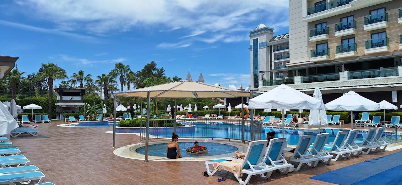Pool Luna Blanca Resort & Spa