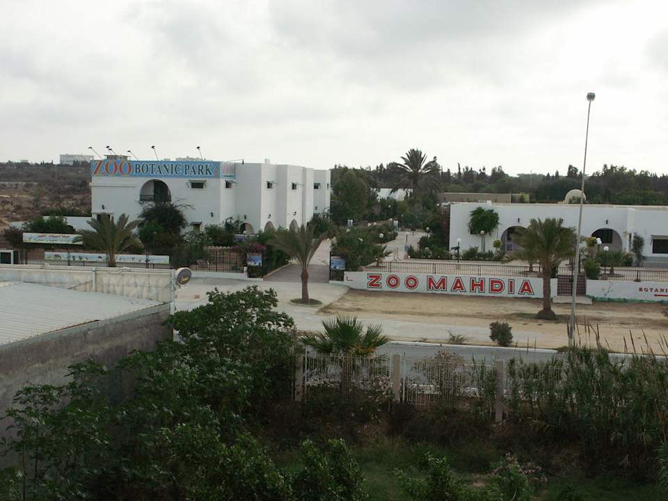 Ausblick vom Zimmer Nr. 2333 auf den kl. Zoo von Mahdia Mahdia Beach & Aquapark