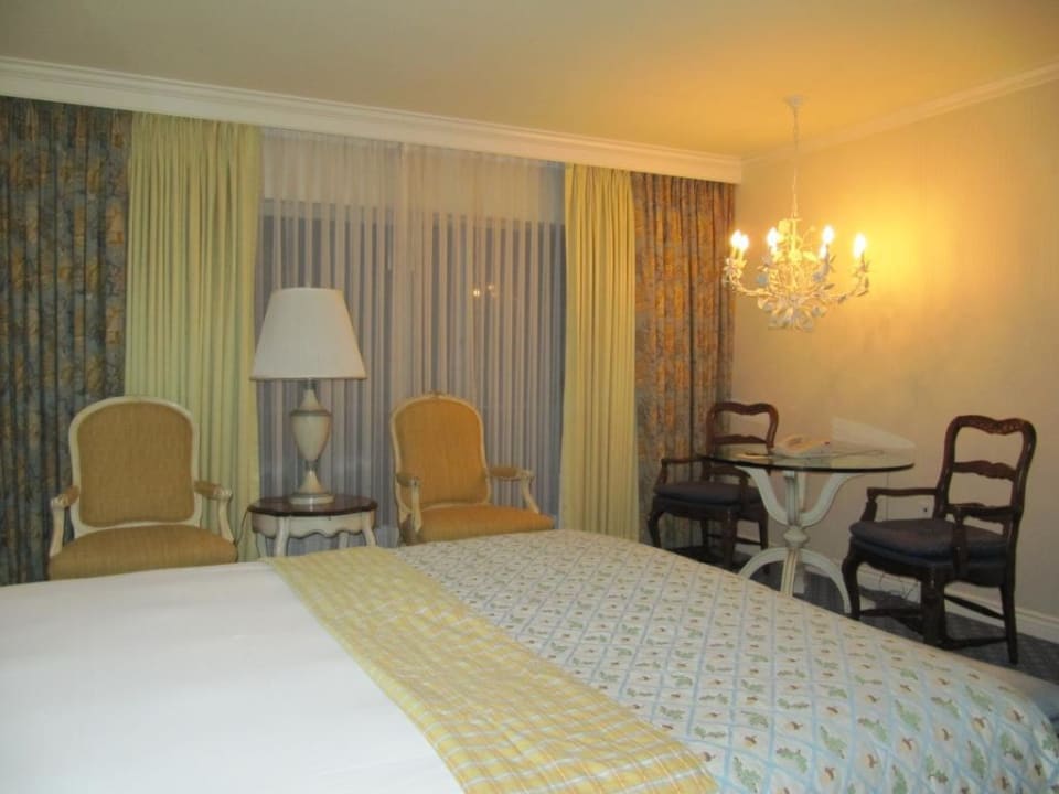 Sitzmöglichkeiten im Zimmer Little America Hotel Flagstaff