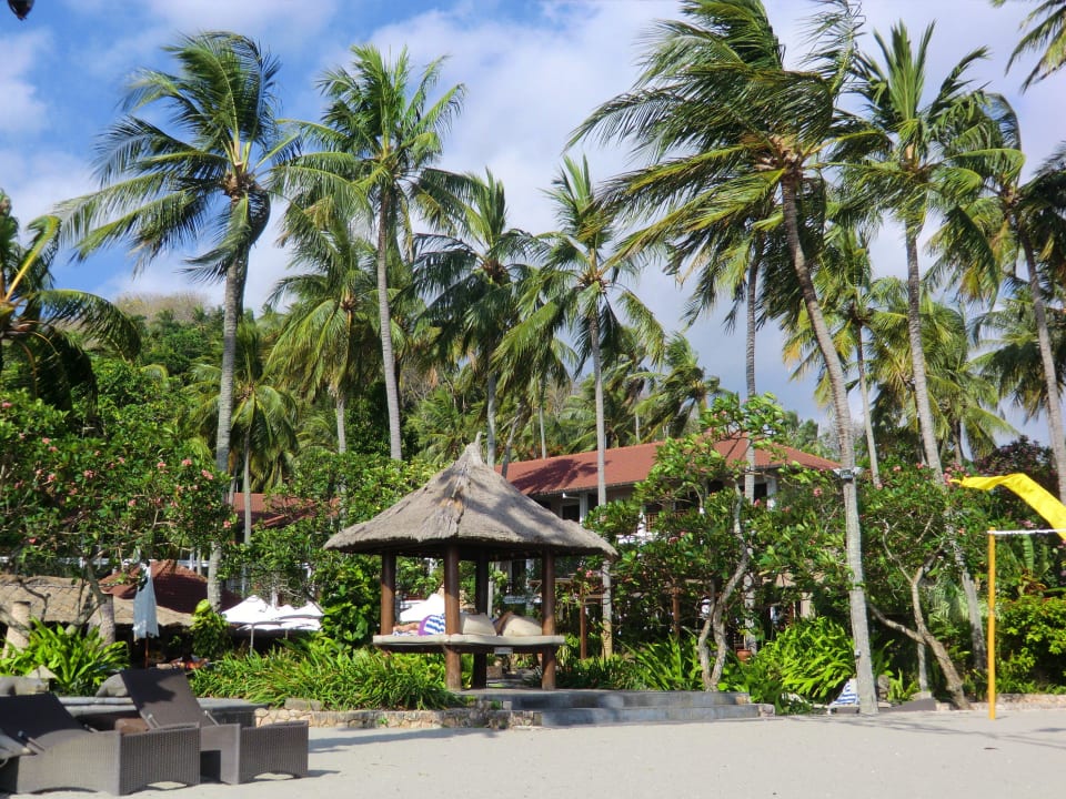 Hotel vom Strand aus Hotel Sheraton Senggigi Lombok Beach Resort