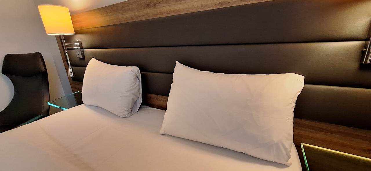 Zimmer MOXY Frankfurt Airport