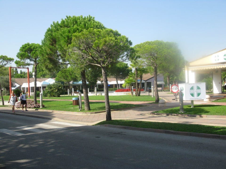 Einkaufsmeile Centro Vacanze Pra' delle Torri