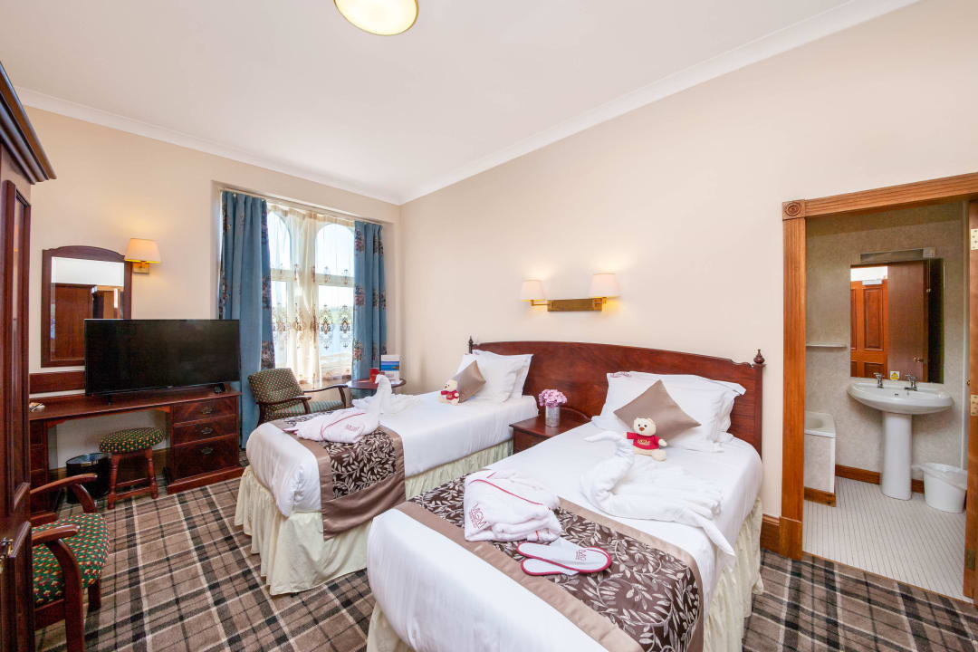 Zimmer Muthu Alexandra Hotel