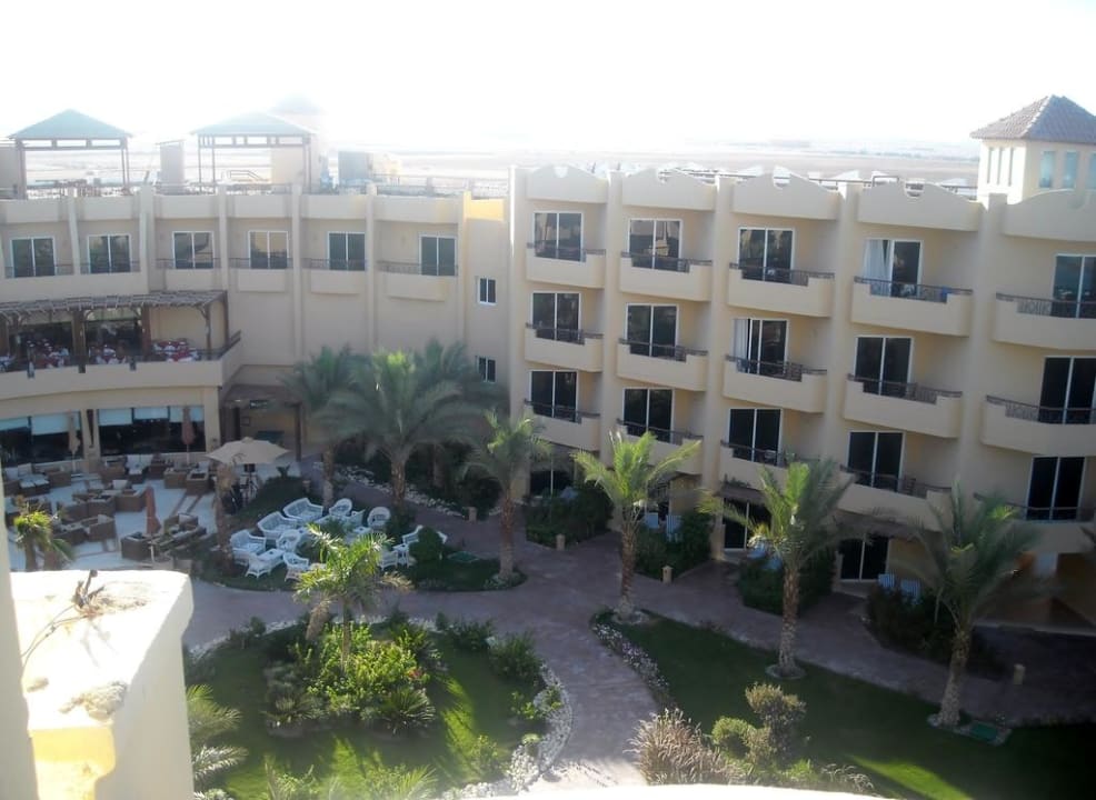 Widok z dachu Amwaj Beach Club Abu Soma Resort