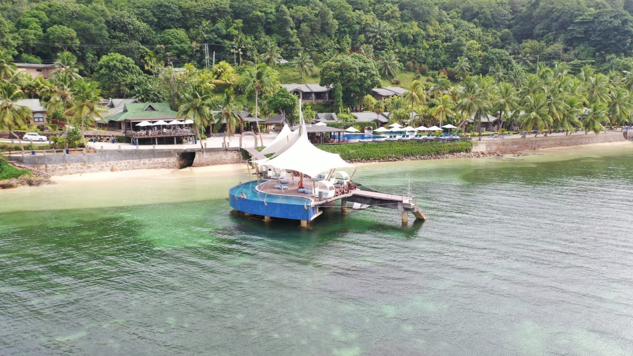 Pool The Coco de Mer Hotel & Black Parrot Suites