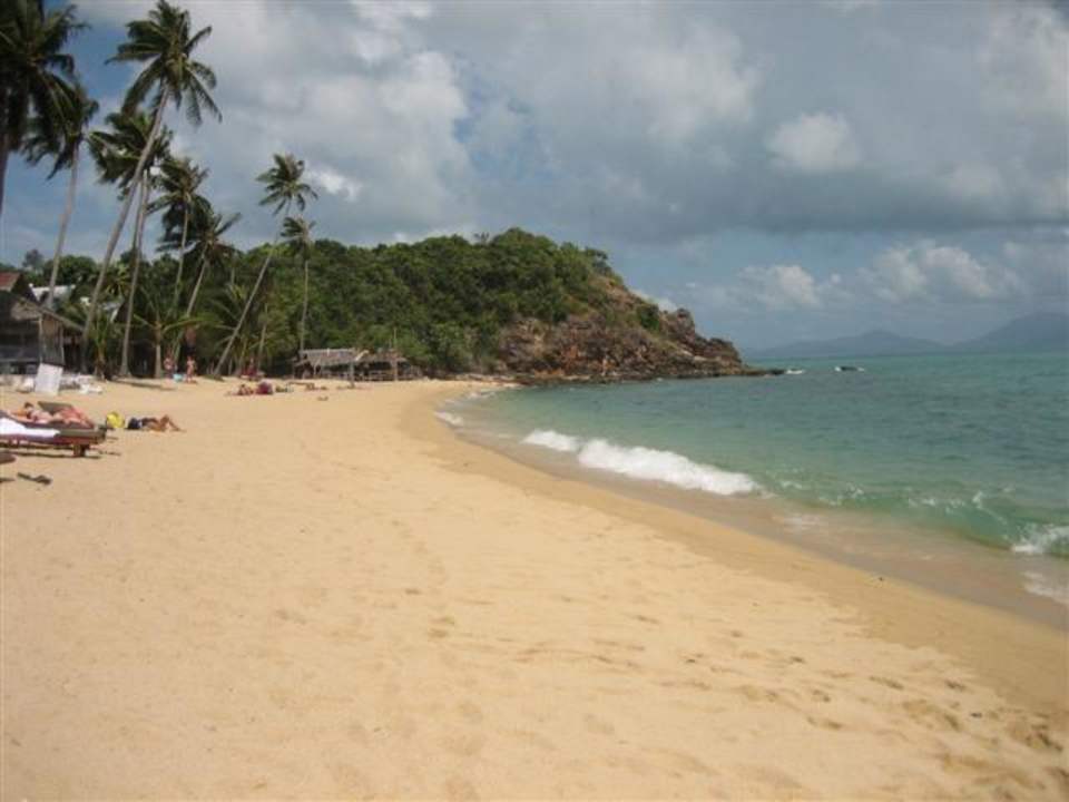Morgens am Strand-Strandende Pinnacle Samui Resort