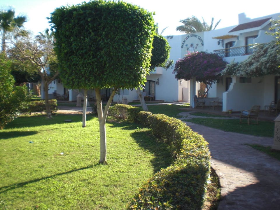 Weg zum Zimmer Lotus Bay Beach Resort