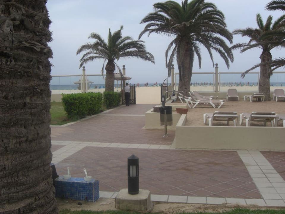 Der Weg zum Strand Hotel Riu Oliva Beach Resort