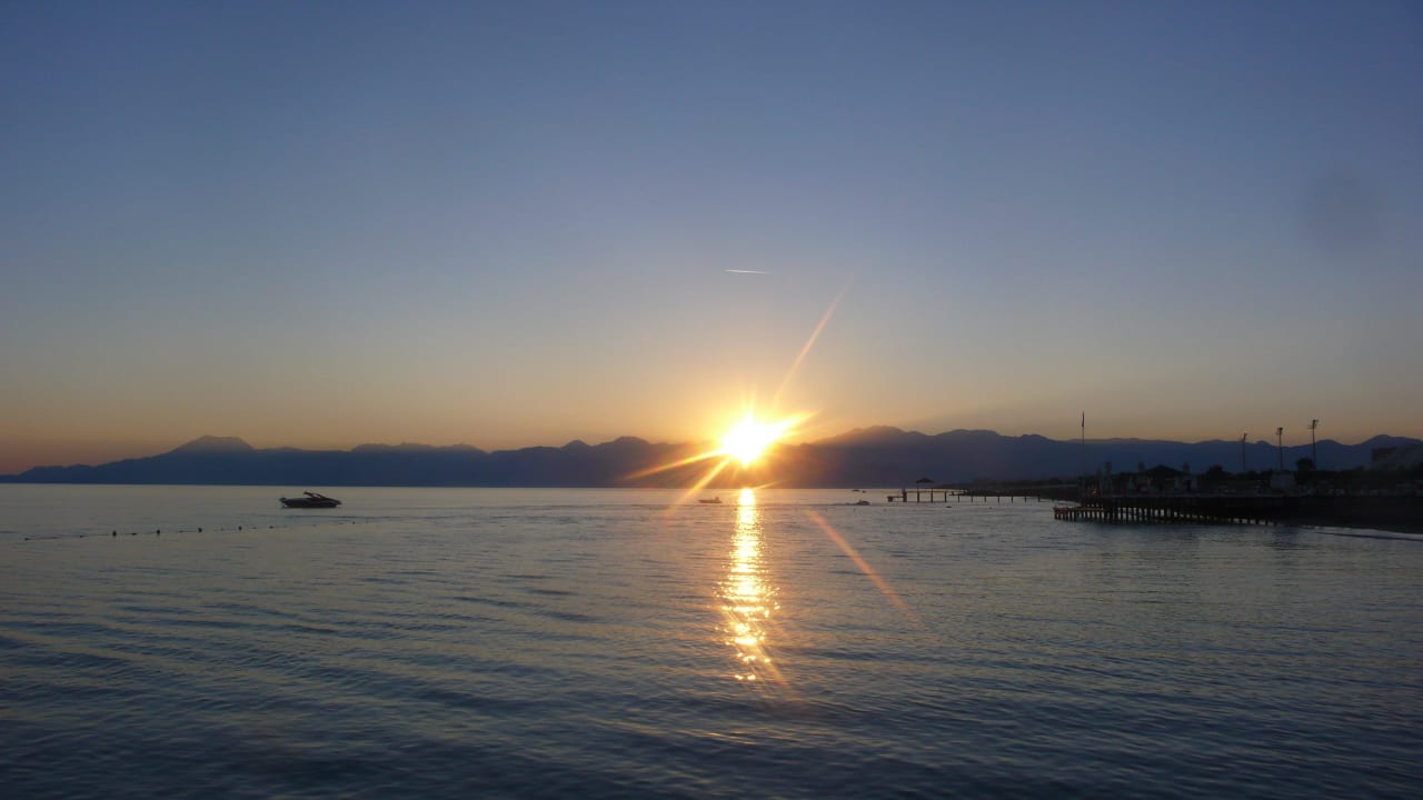 Sonnenuntergang vom Steg aus Hotel Delphin Imperial