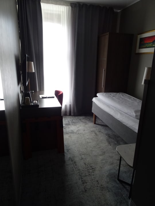 Zimmer Karl Johans gate 35