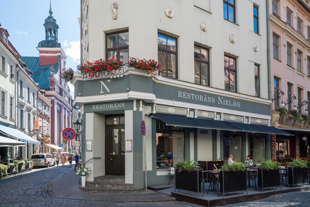 Außenansicht Hotel Radi un Draugi