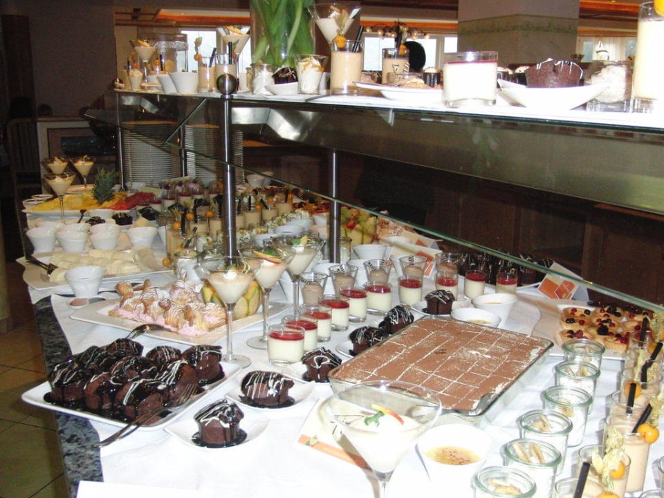 Noch einmal das Desserbuffet Baby- & Kinderhotel Laurentius