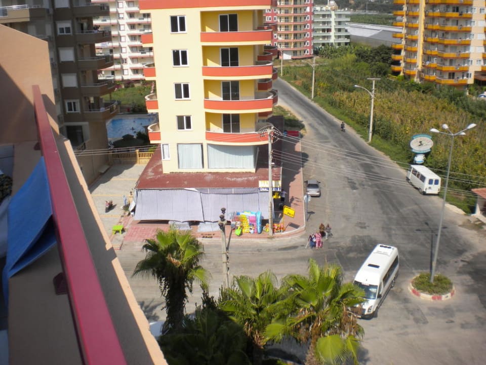 Widok z balkonu Doris Aytur Hotel