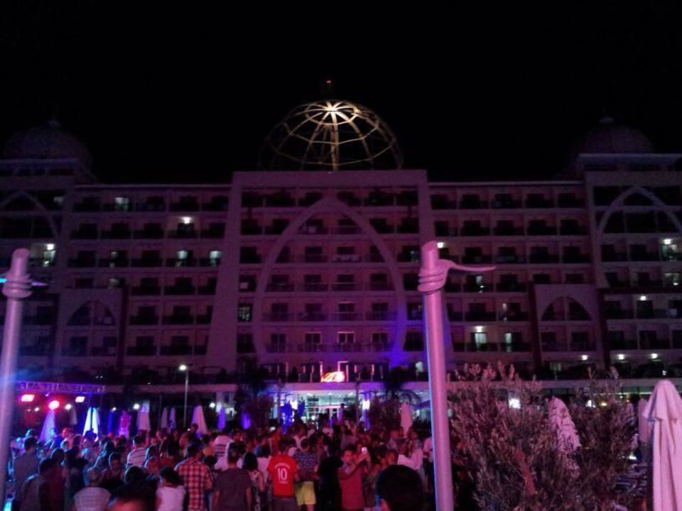 Poolparty Alan Xafira Deluxe Resort & Spa